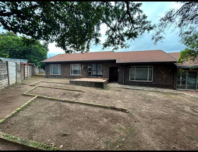 3 BEDROOM PROPERTY TO RENT IN ROOIHUISKRAAL